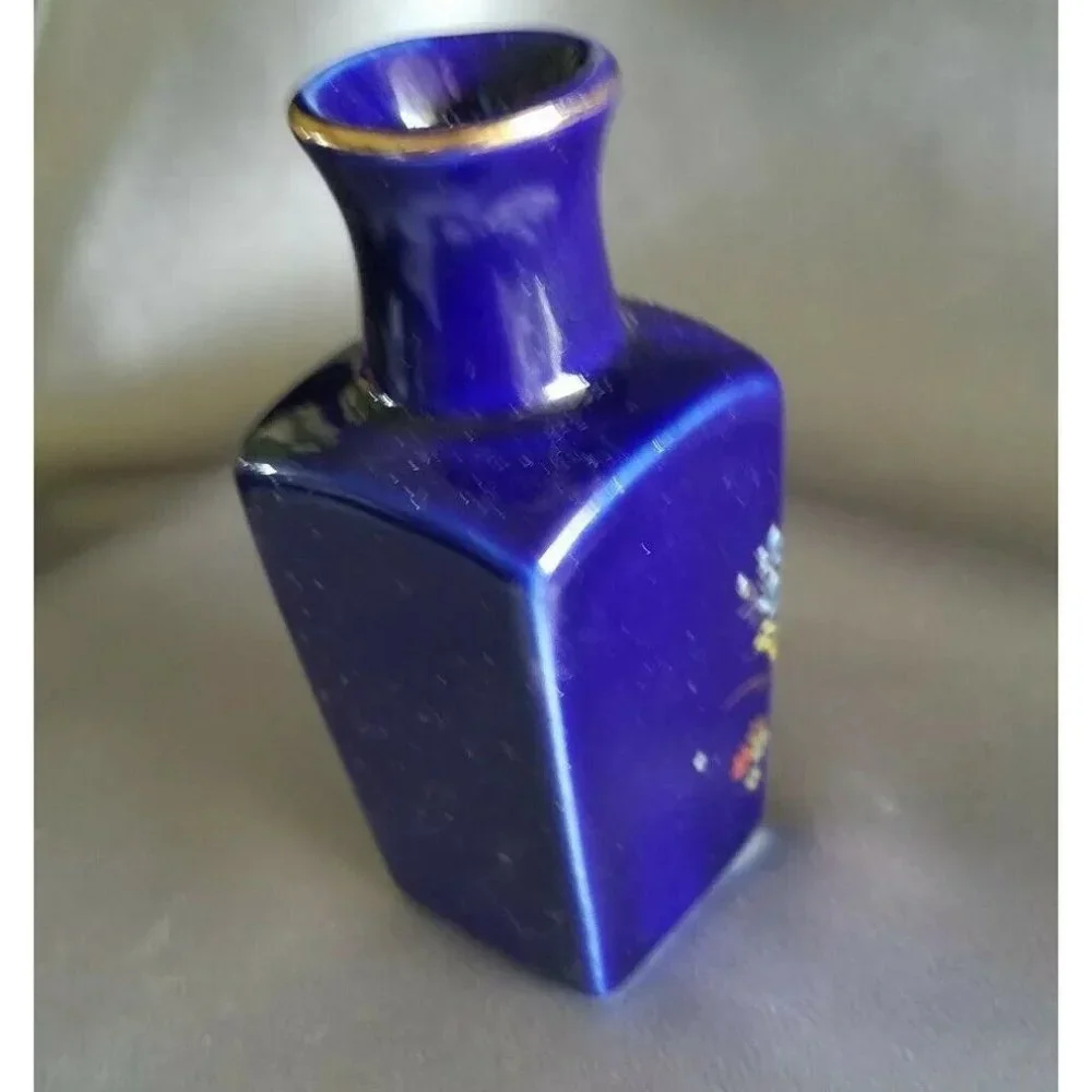 Vintage Japanese Cobalt Blue Gold Porcelain Miniature Bud Vase flowers 4